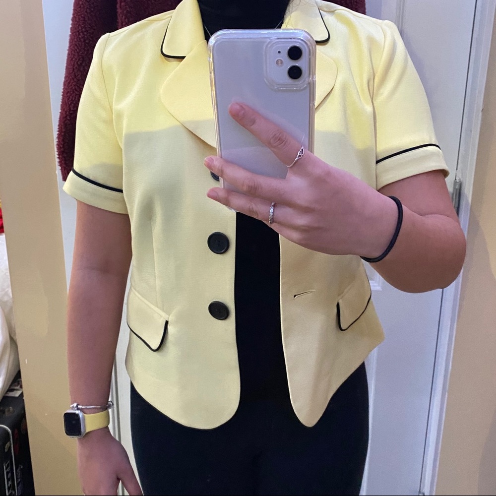 Light yellow blazer - Picture 6 of 7